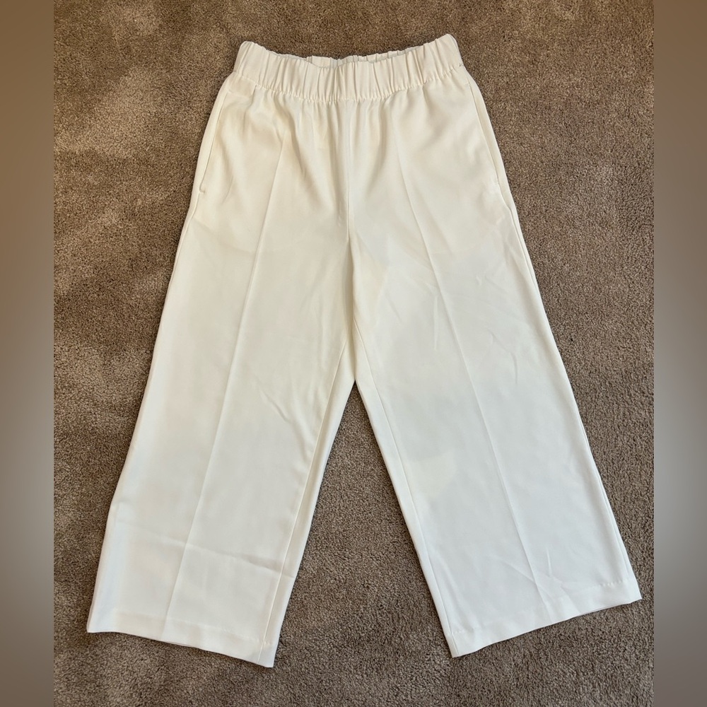 NWOT, H&M cropped wide leg pants, US size 4, white